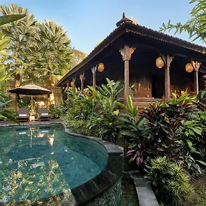https://kawan-antique-ubud-villa.ubudhotelsnow.com